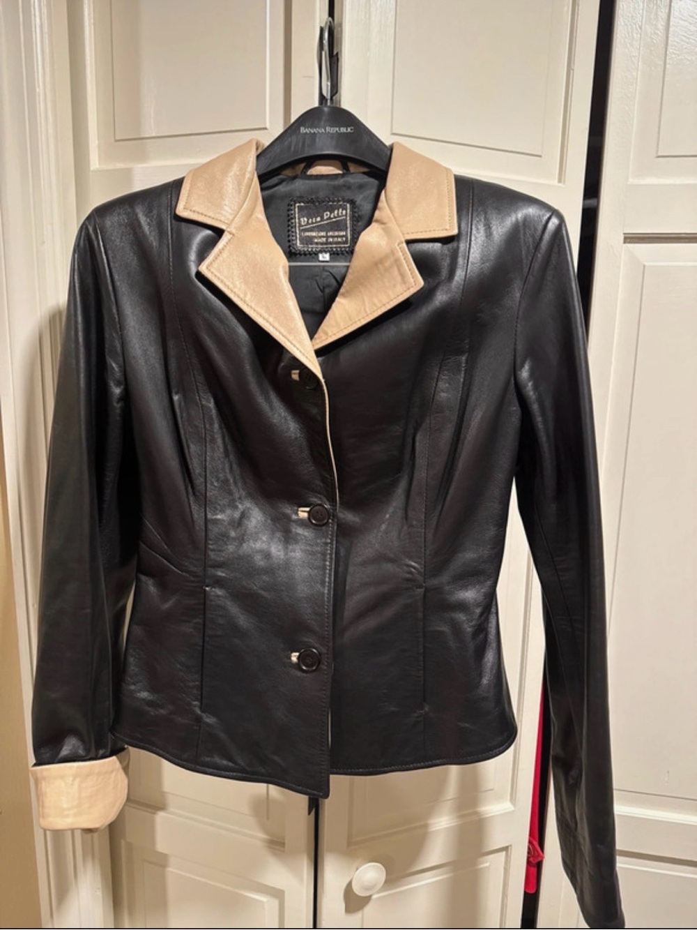 Vera Pelle Black Leather Jacket with Cream Collar and Cuff Accents